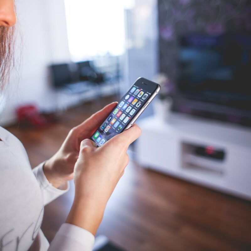 Cómo bloquear las mayúsculas en el teclado del iPhone